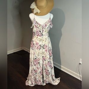 Women’s Medium Floral Open Back Round Button Front Maxi